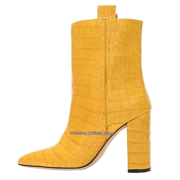 boot female-style crocodile printed leather with high short heels pointed at chaussure women's boots, Black
boot female-style crocodile printed leather with high short heels pointed at chaussure women's boots, Black