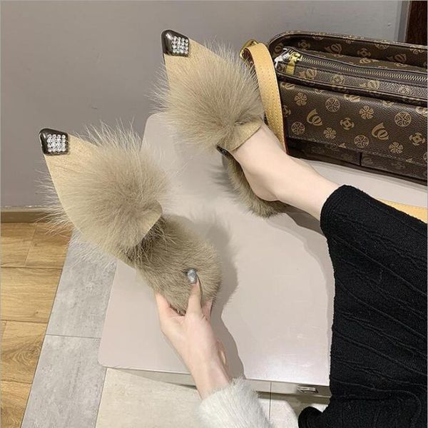 slippers women shoes winter warm mules 2021 long fur pointed toe rhinestone d633, Black
slippers women shoes winter warm mules 2021 long fur pointed toe rhinestone d633, Black