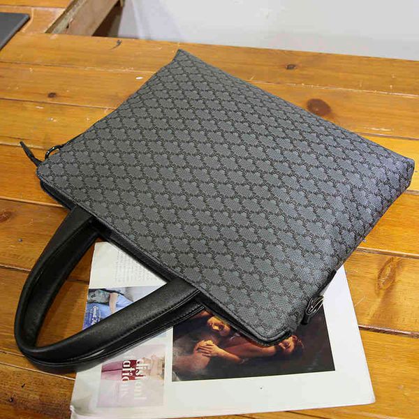 men's shoulder 2021 checkered file business travel hand fashion simple briefcase commuter diagonal cross bag
men's shoulder 2021 checkered file business travel hand fashion simple briefcase commuter diagonal cross bag