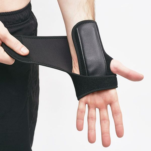 wrist support adjustable brace fixer finger hand supporter protection for cycling gym fitness running weightlifting, Black;red
wrist support adjustable brace fixer finger hand supporter protection for cycling gym fitness running weightlifting, Black;red