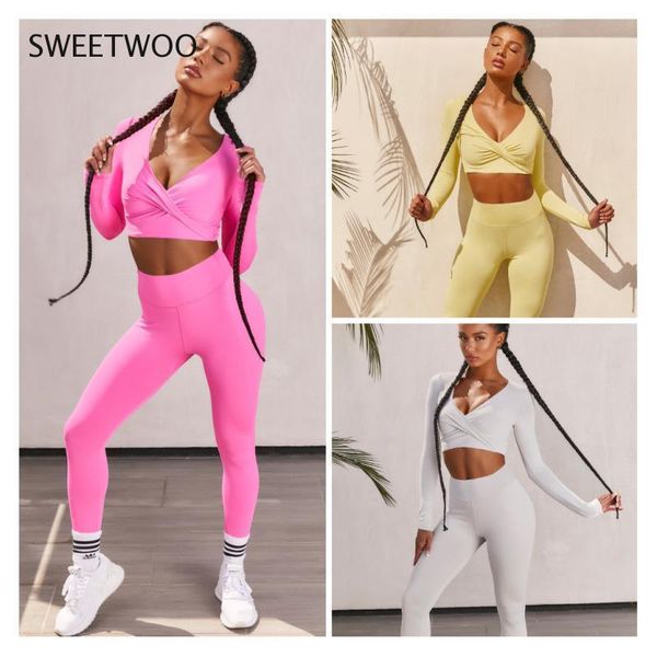 ladies sportswear suit low-cut v-neck front cross long-sleeved trousers track and field jogging clothing two-piece yoga sui gym, White;black
ladies sportswear suit low-cut v-neck front cross long-sleeved trousers track and field jogging clothing two-piece yoga sui gym, White;black