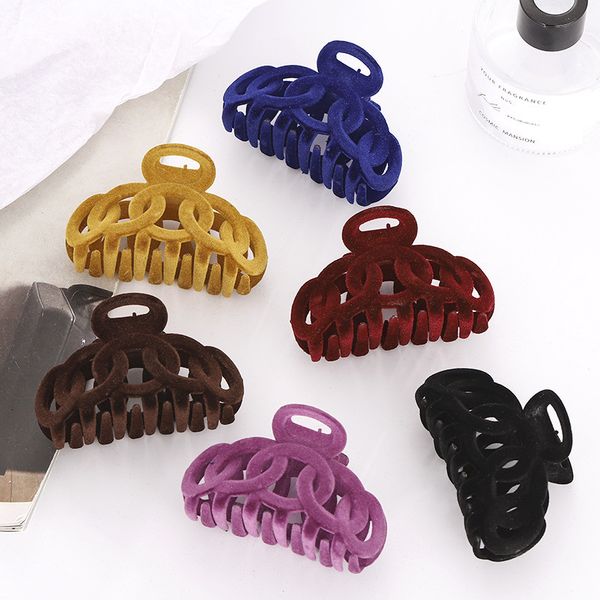 autumn and winter flocking circle hollow out hairpin grip design sense horsetail grip large plate hair accessories, Golden;silver
autumn and winter flocking circle hollow out hairpin grip design sense horsetail grip large plate hair accessories, Golden;silver