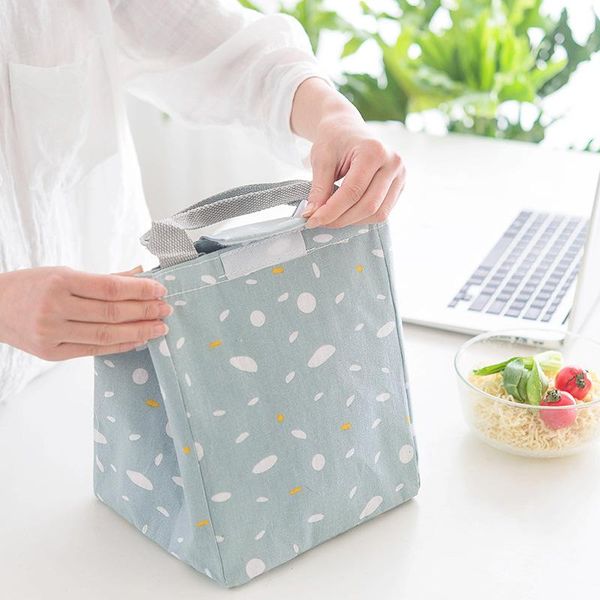 storage bags travel lunch breakfast box fashion print dot cooler tote food hand pack thermal picnic bag for student shool
storage bags travel lunch breakfast box fashion print dot cooler tote food hand pack thermal picnic bag for student shool