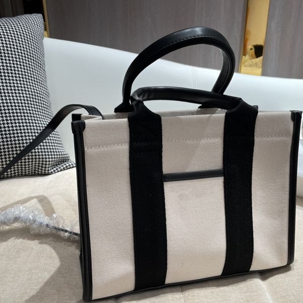 totes handbag designer bag shoulder bags ladies handbags tote crossbody genuine leather luxury high-capacity shopping multi-style with the o
totes handbag designer bag shoulder bags ladies handbags tote crossbody genuine leather luxury high-capacity shopping multi-style with the o