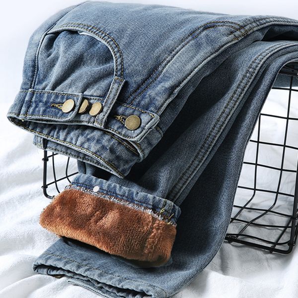 2011woman high waist with elastic buttons jeans autumn winter velvet thickening harem pants loose wide leg ankle length pants female, Blue
2011woman high waist with elastic buttons jeans autumn winter velvet thickening harem pants loose wide leg ankle length pants female, Blue