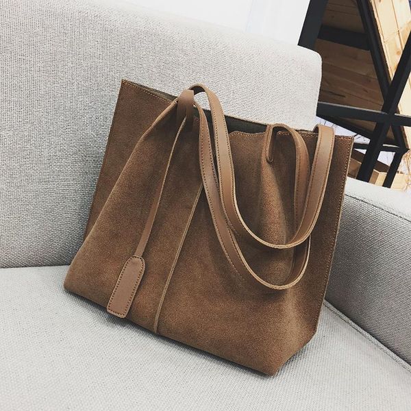 duffel bags travel leisure shopping bag retro fashion matte big large capacity there is a small in the bag.
duffel bags travel leisure shopping bag retro fashion matte big large capacity there is a small in the bag.