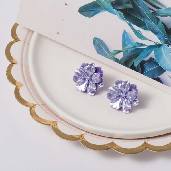 simple purple flower earrings fashion sweet fresh girl
simple purple flower earrings fashion sweet fresh girl