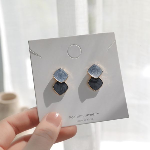 earrings temperament simple splicing sweet color contrast earrings
earrings temperament simple splicing sweet color contrast earrings