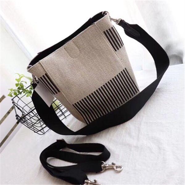 new nylon lady cosmetic bag large capacity fashion handbag bucket bag
new nylon lady cosmetic bag large capacity fashion handbag bucket bag
