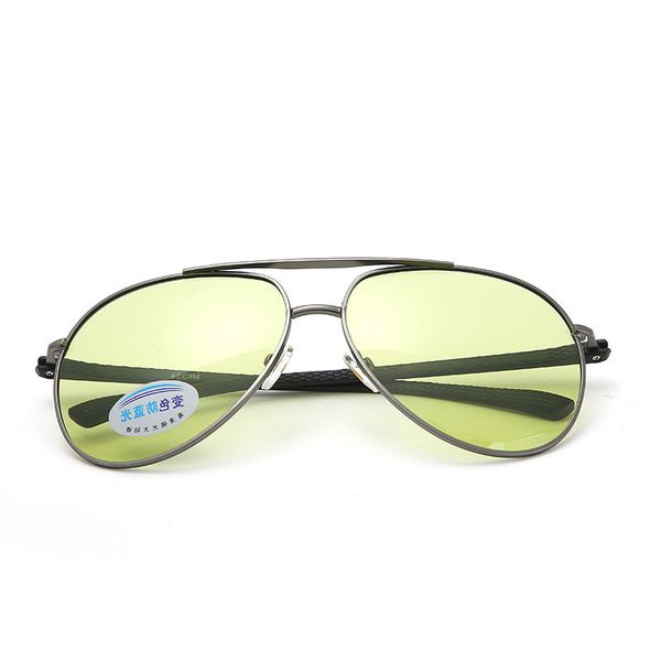 2021 new aluminum magnesium color changing simple sunglasses offline physical store aluminum magnesium foot drive, White;black
2021 new aluminum magnesium color changing simple sunglasses offline physical store aluminum magnesium foot drive, White;black