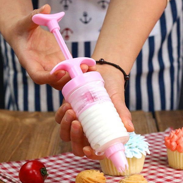 plastic framed pipe gun cake decorating nozzle pastry ice cream dessert diy multi-shape modeling set home baking tool & tools 
plastic framed pipe gun cake decorating nozzle pastry ice cream dessert diy multi-shape modeling set home baking tool & tools