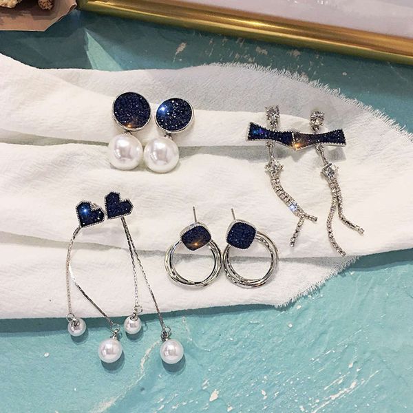 love blue diamond female s925 silver needle korea east gate personality versatile long pearl net red earrings, Black
love blue diamond female s925 silver needle korea east gate personality versatile long pearl net red earrings, Black