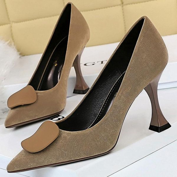 dress shoes retro woman pumps suede kitten heels 2021 high women stiletto office female heeled, Black
dress shoes retro woman pumps suede kitten heels 2021 high women stiletto office female heeled, Black
