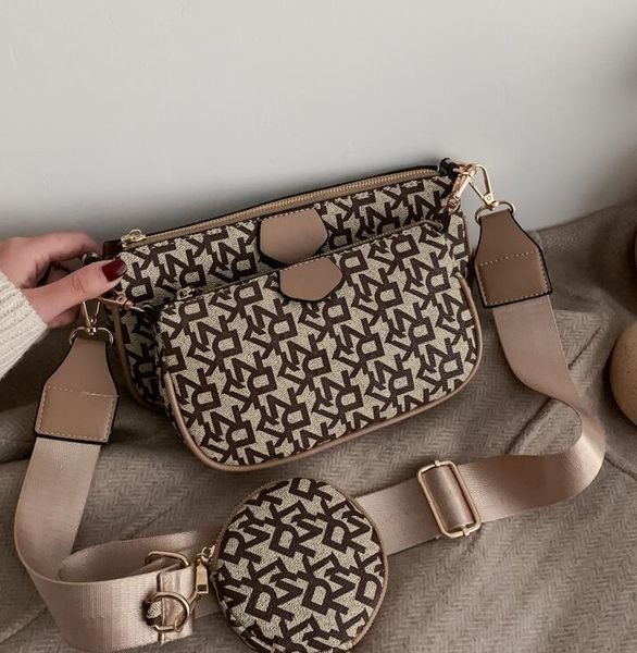 wholesale womens shoulder bags street trend multifunctional leather mahjong handbag winter printing three-piece women handbags sweet geometr
wholesale womens shoulder bags street trend multifunctional leather mahjong handbag winter printing three-piece women handbags sweet geometr