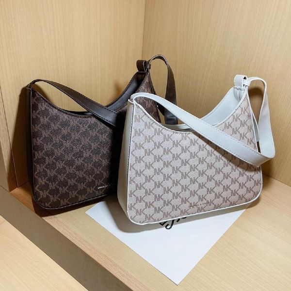 women's bag retro underarm large capacity shoulder crossbody portable axillary baguette bags for women cross body
women's bag retro underarm large capacity shoulder crossbody portable axillary baguette bags for women cross body