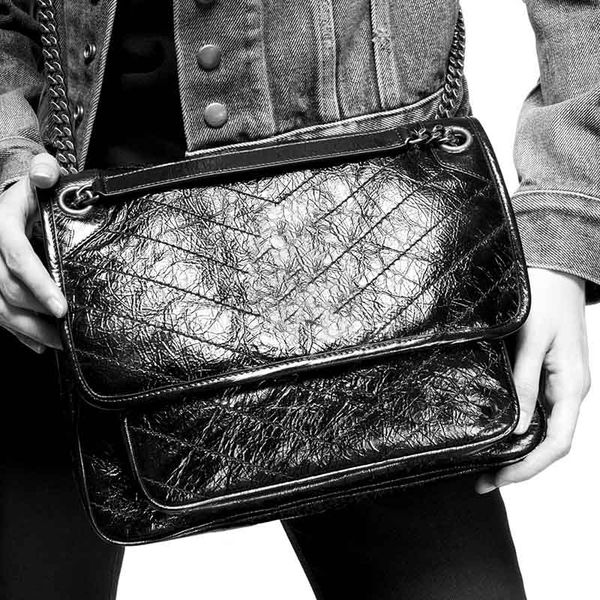 designer 2021 women shoulder bags lady messenger bag letter buckle chain handbag wallet crossbody clutch
designer 2021 women shoulder bags lady messenger bag letter buckle chain handbag wallet crossbody clutch