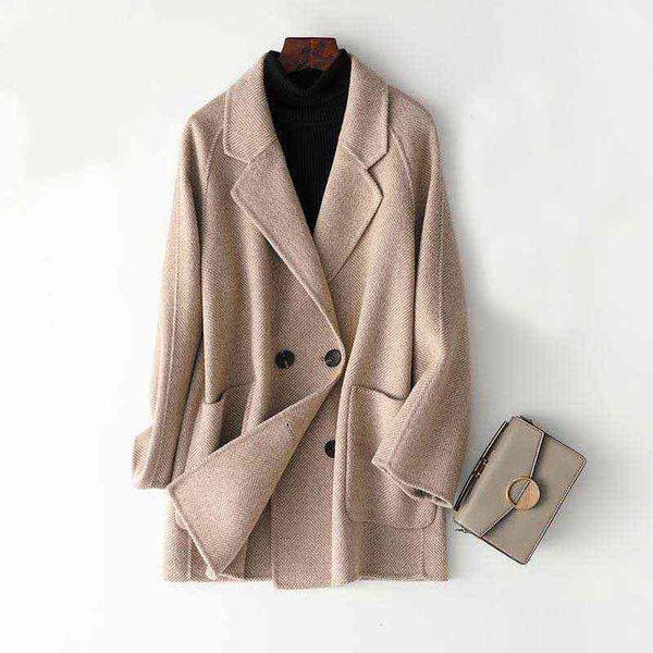 women cashmere midi length coat elegant turn down collar woolen coat drouble button design winter warm coat casaco feminino 211130, Black;brown
women cashmere midi length coat elegant turn down collar woolen coat drouble button design winter warm coat casaco feminino 211130, Black;brown