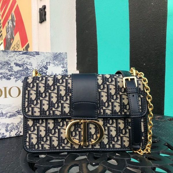 2021 new trend fashion versatile women's bag old flower montaigne postman lock single shoulder chain messenger zmm
2021 new trend fashion versatile women's bag old flower montaigne postman lock single shoulder chain messenger zmm