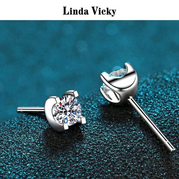 0.3/ct vvs moissanite stud valentine's day gift women jewelry 100%moissanite rhodium plated 925 silver earrings 2021, Golden;silver
0.3/ct vvs moissanite stud valentine's day gift women jewelry 100%moissanite rhodium plated 925 silver earrings 2021, Golden;silver