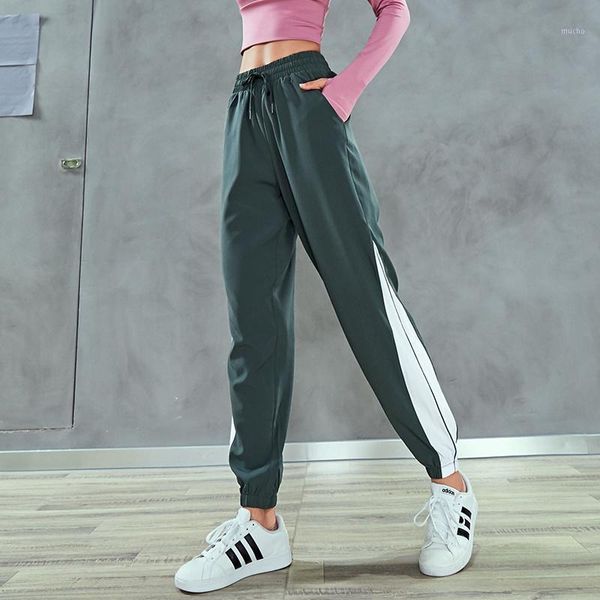 yoga outfit hohe taille kordelzug fitness jogger hosen frauen lose patchwork lauf workout sport hose mit zwei seite tasche
yoga outfit hohe taille kordelzug fitness jogger hosen frauen lose patchwork lauf workout sport hose mit zwei seite tasche