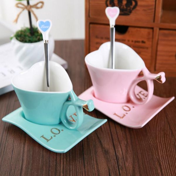cups & saucers love creative heart shape coffee cup with dish spoon suit for the lovers english style teacup saucer set gift
cups & saucers love creative heart shape coffee cup with dish spoon suit for the lovers english style teacup saucer set gift