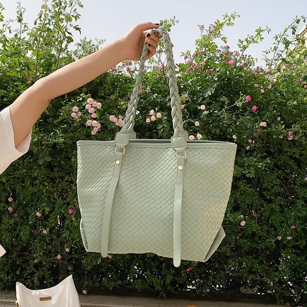large-capacity bag fashion trendy new red 2021 retro handbags shoulder net simple portable tote iorhf
large-capacity bag fashion trendy new red 2021 retro handbags shoulder net simple portable tote iorhf