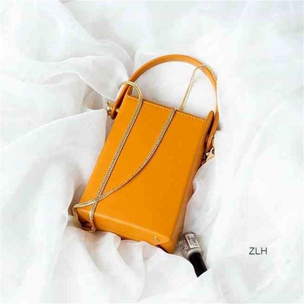 designer luxury bag design messenger mobile new fashion mini cigarette box advanced sense niche small women's leather handbag
designer luxury bag design messenger mobile new fashion mini cigarette box advanced sense niche small women's leather handbag