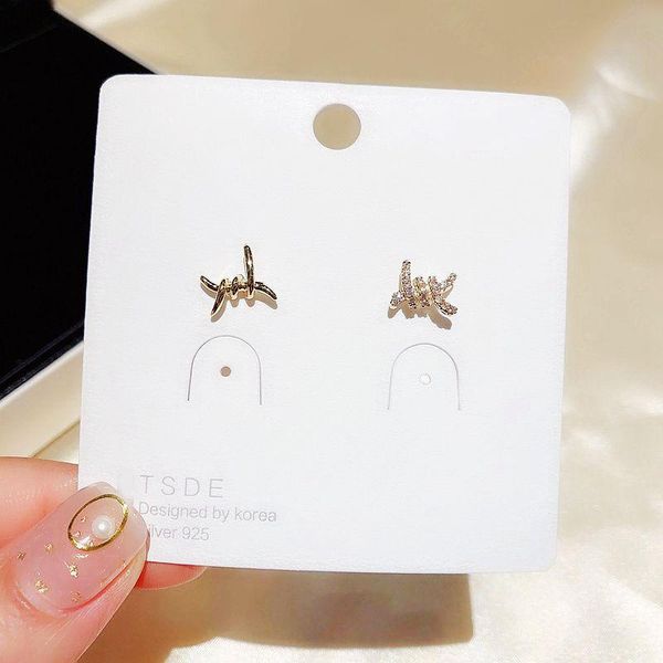 design small metal knot stud earrings gold color micro paved cubic zircon women jewelry, Golden;silver
design small metal knot stud earrings gold color micro paved cubic zircon women jewelry, Golden;silver