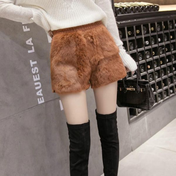 women's shorts 2021 luxurious high street winter warm real fur thermal wool short trousers fashion casual black pants, White;black
women's shorts 2021 luxurious high street winter warm real fur thermal wool short trousers fashion casual black pants, White;black