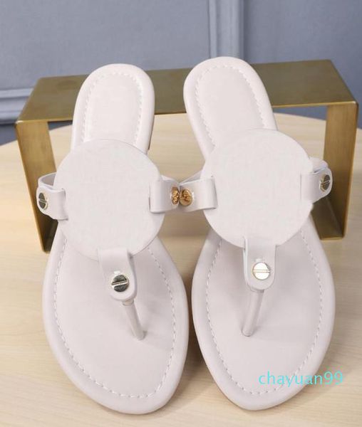 2021 -designer color hollow out flip flops suitable for wearing rubber sandals, wear- resistant slippers in summer indoor, Black
2021 -designer color hollow out flip flops suitable for wearing rubber sandals, wear- resistant slippers in summer indoor, Black