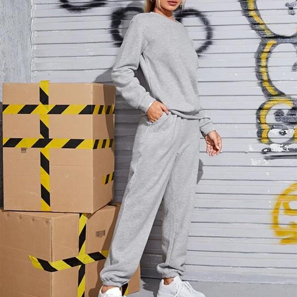 women's pants & capris tracksuit sets 2021 women hoodies and sweatpants sportswear female two piece solid color pullover jacket hip hop, Black;white
women's pants & capris tracksuit sets 2021 women hoodies and sweatpants sportswear female two piece solid color pullover jacket hip hop, Black;white