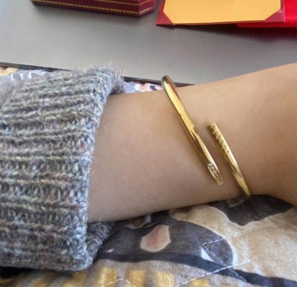 classic bangles gold silver nail bracelet titanium steel cuff bangle nlay diamond bracelets womens mens love jewelry gift c80009 with box, Black
classic bangles gold silver nail bracelet titanium steel cuff bangle nlay diamond bracelets womens mens love jewelry gift c80009 with box, Black