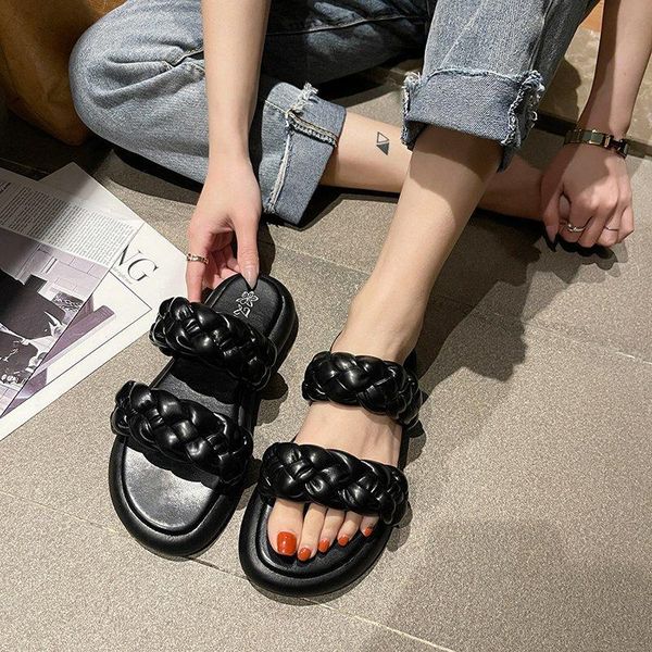 woman outside beach flat designer shoes summer sandals 2021 thick bottom fashion weave women slides big size slip on slippers, Black
woman outside beach flat designer shoes summer sandals 2021 thick bottom fashion weave women slides big size slip on slippers, Black