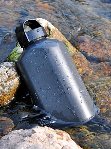 water bottle outdoor camping sports kettle portable for men and women aluminum alloy with 1000ml cover nature hike
water bottle outdoor camping sports kettle portable for men and women aluminum alloy with 1000ml cover nature hike