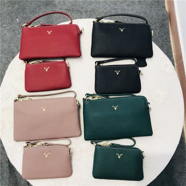 leather casual handbag women s versatile 2021 new soft leather envelope handbag for mobile phone single shoulder messenger bag
leather casual handbag women s versatile 2021 new soft leather envelope handbag for mobile phone single shoulder messenger bag
