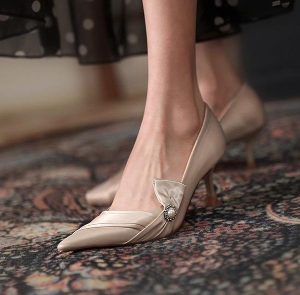 dress shoes french temperament small high heels pumps female bridal wedding bow knot elegant satin surface pointed toe, Black
dress shoes french temperament small high heels pumps female bridal wedding bow knot elegant satin surface pointed toe, Black