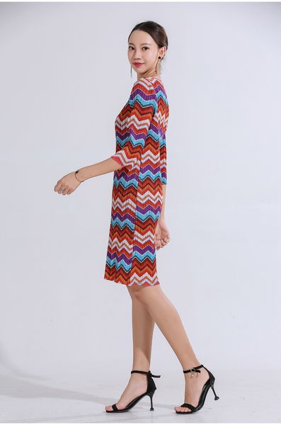 dress miyake three quarter o-neck fold fashion stripe straight, Black;gray 
dress miyake three quarter o-neck fold fashion stripe straight, Black;gray