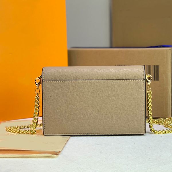 crossbody bag envelope flap bag chain mobile phone bag calf leather shoulder back handbag lady purse lock catch
crossbody bag envelope flap bag chain mobile phone bag calf leather shoulder back handbag lady purse lock catch