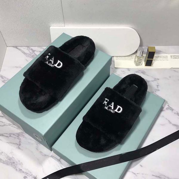 2021 leather women sandals summer flat warm slipper casual shoes fashion beach woman big head winter slippers with box 03, Black
2021 leather women sandals summer flat warm slipper casual shoes fashion beach woman big head winter slippers with box 03, Black
