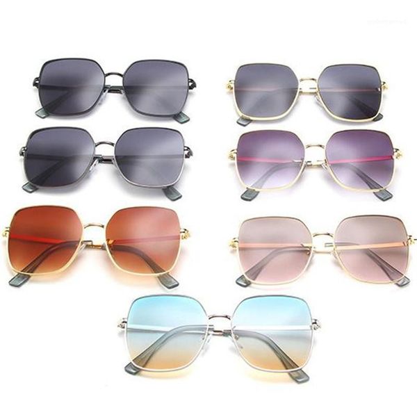 sunglasses fashion women square alloy frame sun glasses goggles anti-uv spectacles gradient color lens adumbral a++, White;black
sunglasses fashion women square alloy frame sun glasses goggles anti-uv spectacles gradient color lens adumbral a++, White;black