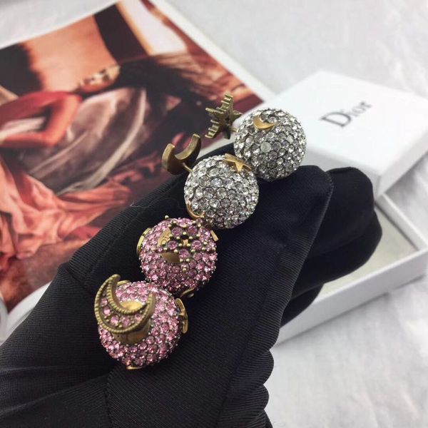 2021 new small full diamond star moon earrings brass gold plated female earrings, Silver
2021 new small full diamond star moon earrings brass gold plated female earrings, Silver