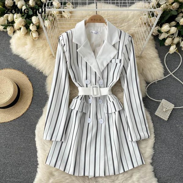 casual dresses 2021 autumn women striped suits dress notched neck long sleeve sashes double breasted streetwear suit jacket elegant, Black;gray
casual dresses 2021 autumn women striped suits dress notched neck long sleeve sashes double breasted streetwear suit jacket elegant, Black;gray