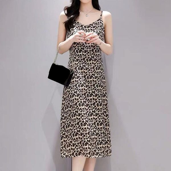 casual dresses 2021 summer leopard dress floral printing sundress sleeveless midi vacation korean women clothes vestidos#w3, Black;gray
casual dresses 2021 summer leopard dress floral printing sundress sleeveless midi vacation korean women clothes vestidos#w3, Black;gray