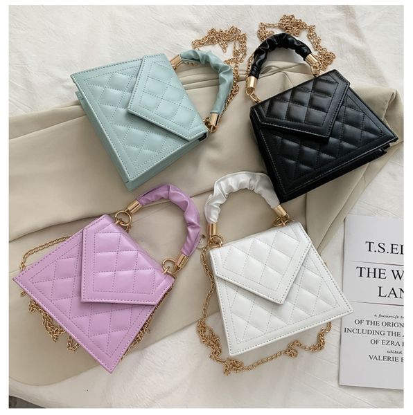 foreign style 2021 korean versatile messenger fashion women's rhombic chain one shoulder small square bag
foreign style 2021 korean versatile messenger fashion women's rhombic chain one shoulder small square bag