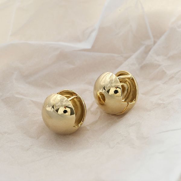 temperament earrings cool wind small earrings sleep need not take off the minimalist ball ear button, Golden
temperament earrings cool wind small earrings sleep need not take off the minimalist ball ear button, Golden