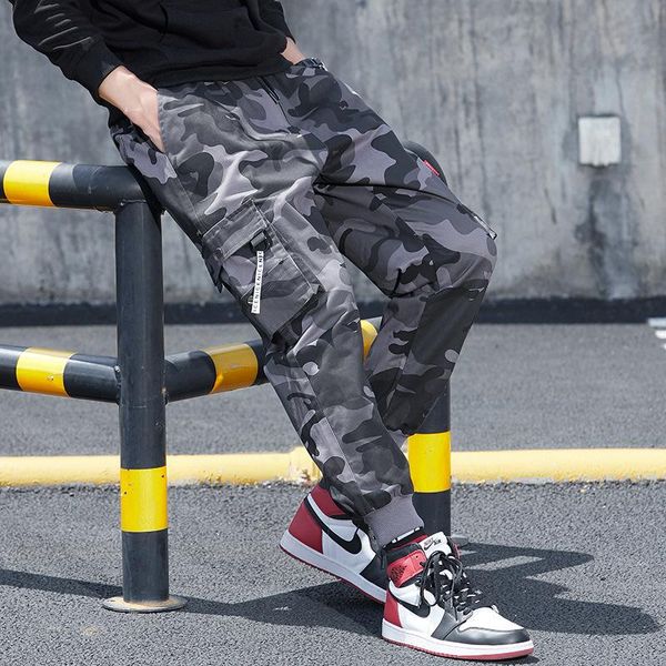 2021autumn and winter men's trousers overalls loose large size nine-point pants running sports casual sweatpants for men, Black;blue
2021autumn and winter men's trousers overalls loose large size nine-point pants running sports casual sweatpants for men, Black;blue