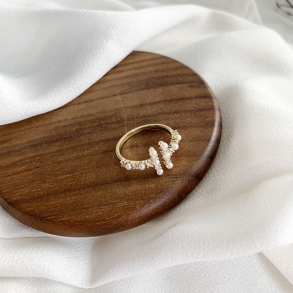 South Korea East Gate Ring Female Minority Design Light Luxury Metal Cool Wind Set Pearl Index Finger Ring, Silver
South Korea East Gate Ring Female Minority Design Light Luxury Metal Cool Wind Set Pearl Index Finger Ring, Silver