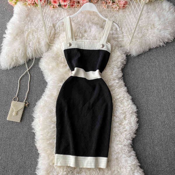 dress 2021 bodycon thin sheatch strap dresses femme bathrobe in casual knitting with no sleeves summer sweater dressed as women, Black;gray
dress 2021 bodycon thin sheatch strap dresses femme bathrobe in casual knitting with no sleeves summer sweater dressed as women, Black;gray