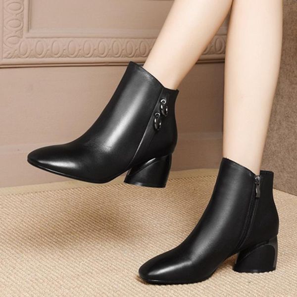 dress shoes 2021 fashion soft leather women ankle boots high heels zipper warm fur winter for plus size#g3, Black
dress shoes 2021 fashion soft leather women ankle boots high heels zipper warm fur winter for plus size#g3, Black