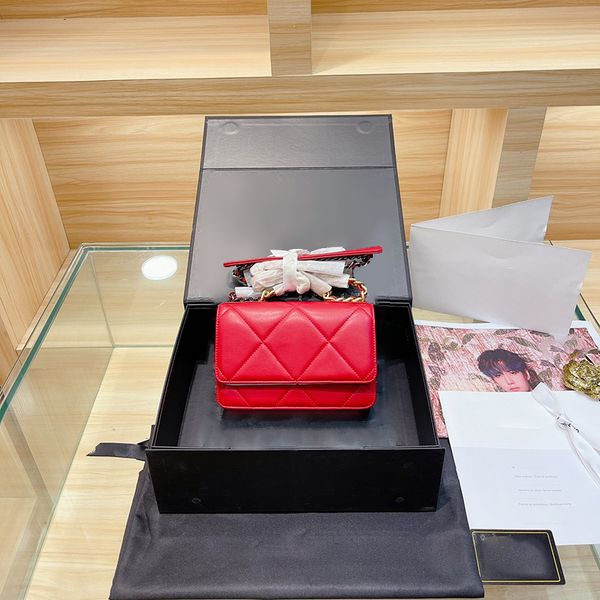 5a+ shoulder bags small fragrance lingge handbags chain mini square bag women's single messenger women with exquisite packaging and ori
5a+ shoulder bags small fragrance lingge handbags chain mini square bag women's single messenger women with exquisite packaging and ori